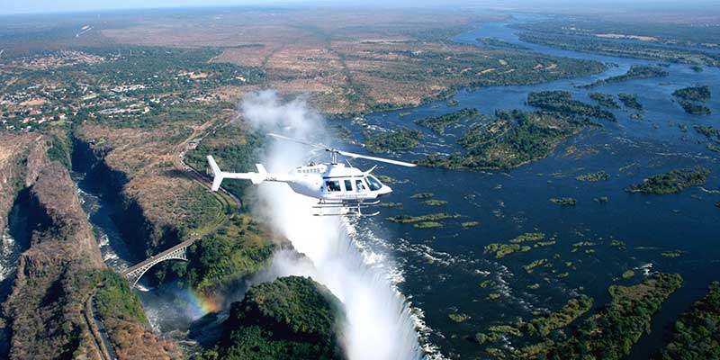 Helikopter-Rundflüge über den Victoria Falls